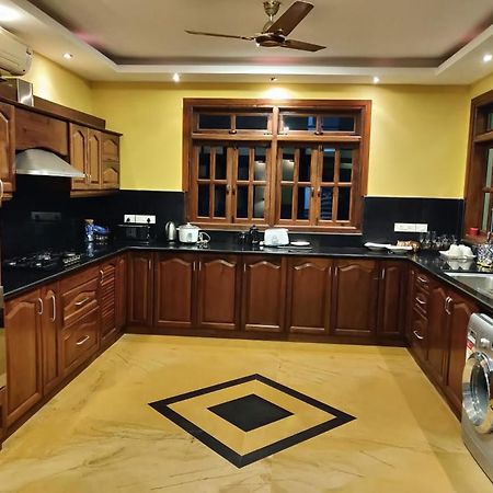 קנדולים Villa Nazuri W Caretaker מראה חיצוני תמונה