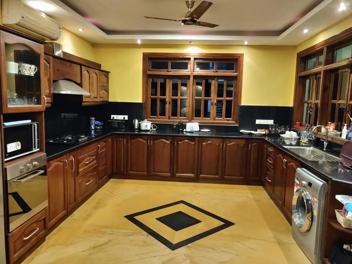 קנדולים Villa Nazuri W Caretaker מראה חיצוני תמונה